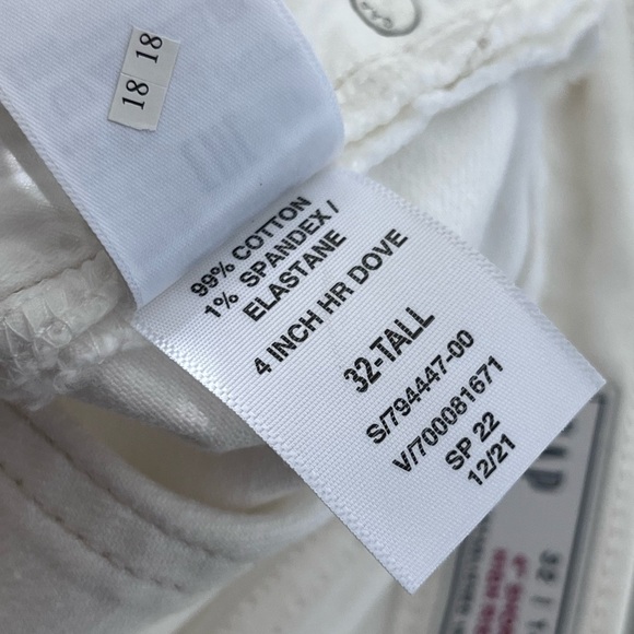 NWT GAP 4" High-Rise Dove Sz 32 | 14 Tall Shorts - Picture 10 of 16